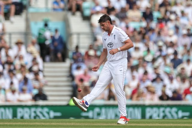Josh Tongue of England controls the ball as he flicks it up in the air to catch during the 2nd Rothesay Test Match Day 4 match England vs New Zealand at The Kia Oval, London, United Kingdom on 20 June 2026

(Photo by Mark Cosgrove/News Images)