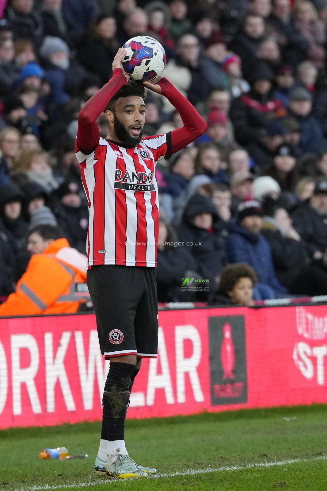 Jayden Bogle #20 of Sheffield United during the Sky Bet Championship match Sheffield United vs Stoke City at Bramall Lane, Sheffield, United Kingdom, 14th January 2023

(Photo by Steve Flynn/News Images)