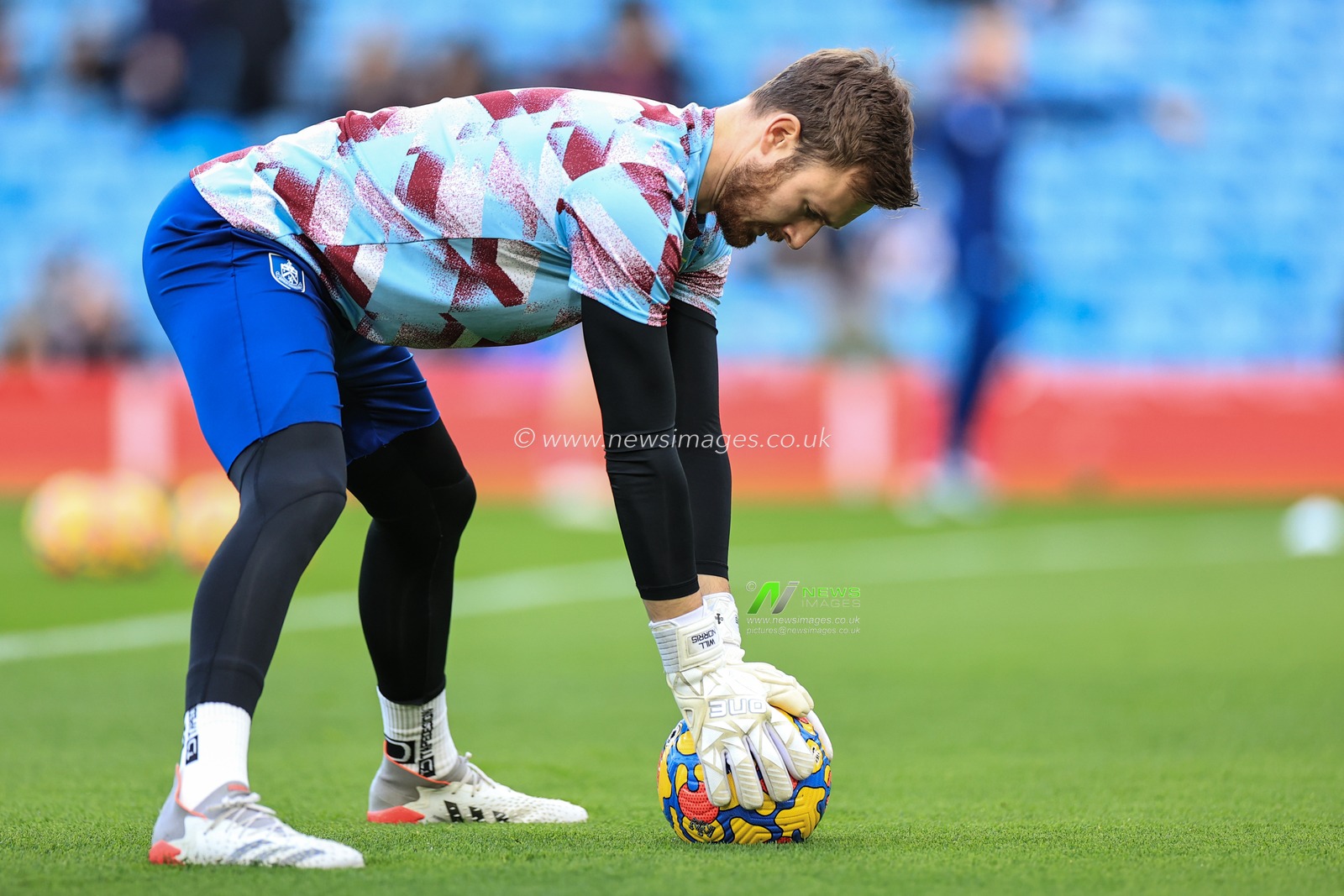 Will Norris #25 of Burnley during the pre-game warmup