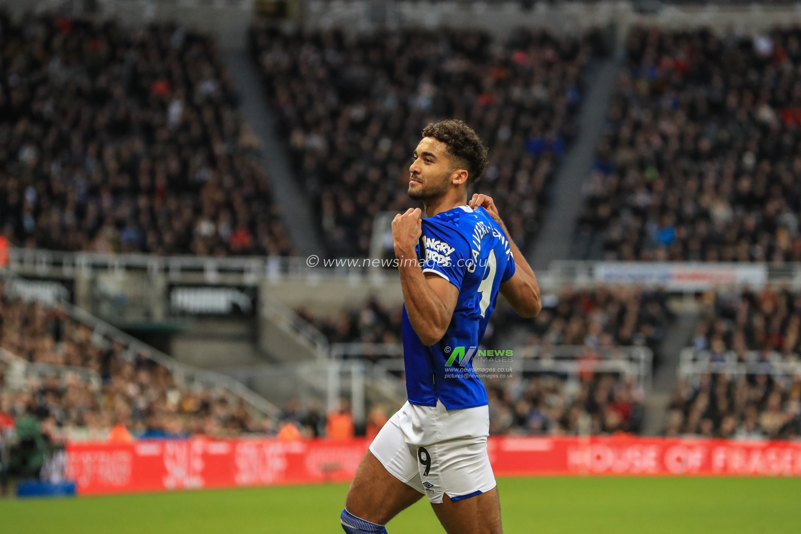 28th December 2019, St. James's Park, Newcastle, England; Premier League, Newcastle United v Everton : Dominic Calvert-Lewin (9) of Everton celebrates his goal to make it 0-1 

Credit: Mark Cosgrove/News Images