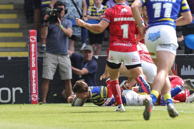 Lachlan Webster of Warrington Wolves goes over for a try during the Betfred Super League round 19 match Warrington Wolves vs Hull KR at The Halliwell Jones Stadium, Warrington, United Kingdom on 18 July 2026

(Photo by Mark Cosgrove/News Images)