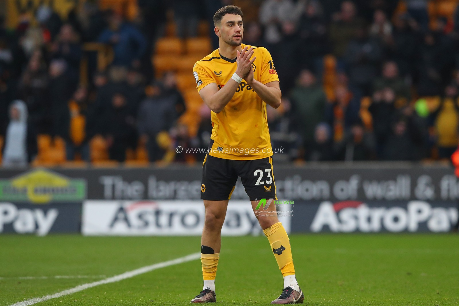 Max Kilman #23 of Wolverhampton Wanderers applauds the home fans after the Premier League match Wolverhampton Wanderers vs Tottenham Hotspur at Molineux, Wolverhampton, United Kingdom, 4th March 2023

(Photo by Gareth Evans/News Images)