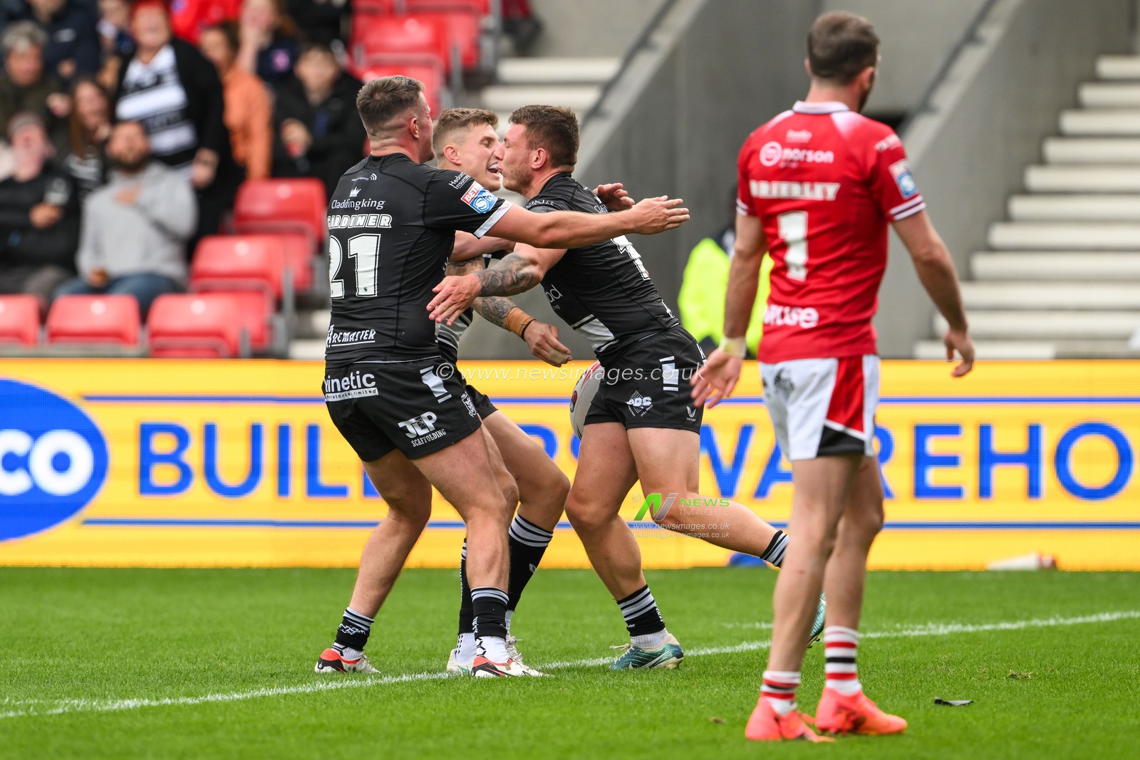 Jordan Lane Hull FC celebrates his try during the Betfred Super League Round 16 match Salford Red Devils vs Hull FC at Salford Community Stadium, Eccles, United Kingdom, 7th July 2024

(Photo by Craig Thomas/News Images)