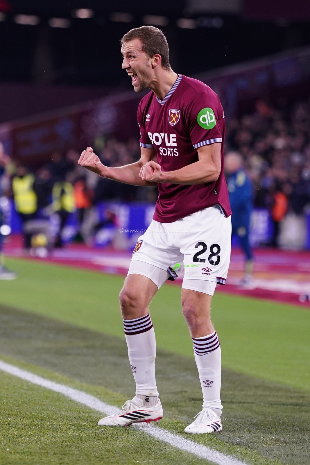 Tomas Soucek of West Ham United celebrates 1-0 lead during the Premier League match West Ham United vs Nottingham Forest at London Stadium, London, United Kingdom, 6th January 2026

(Photo by Harvey Murphy/News Images)

*** GER AUT SUI OUT ***