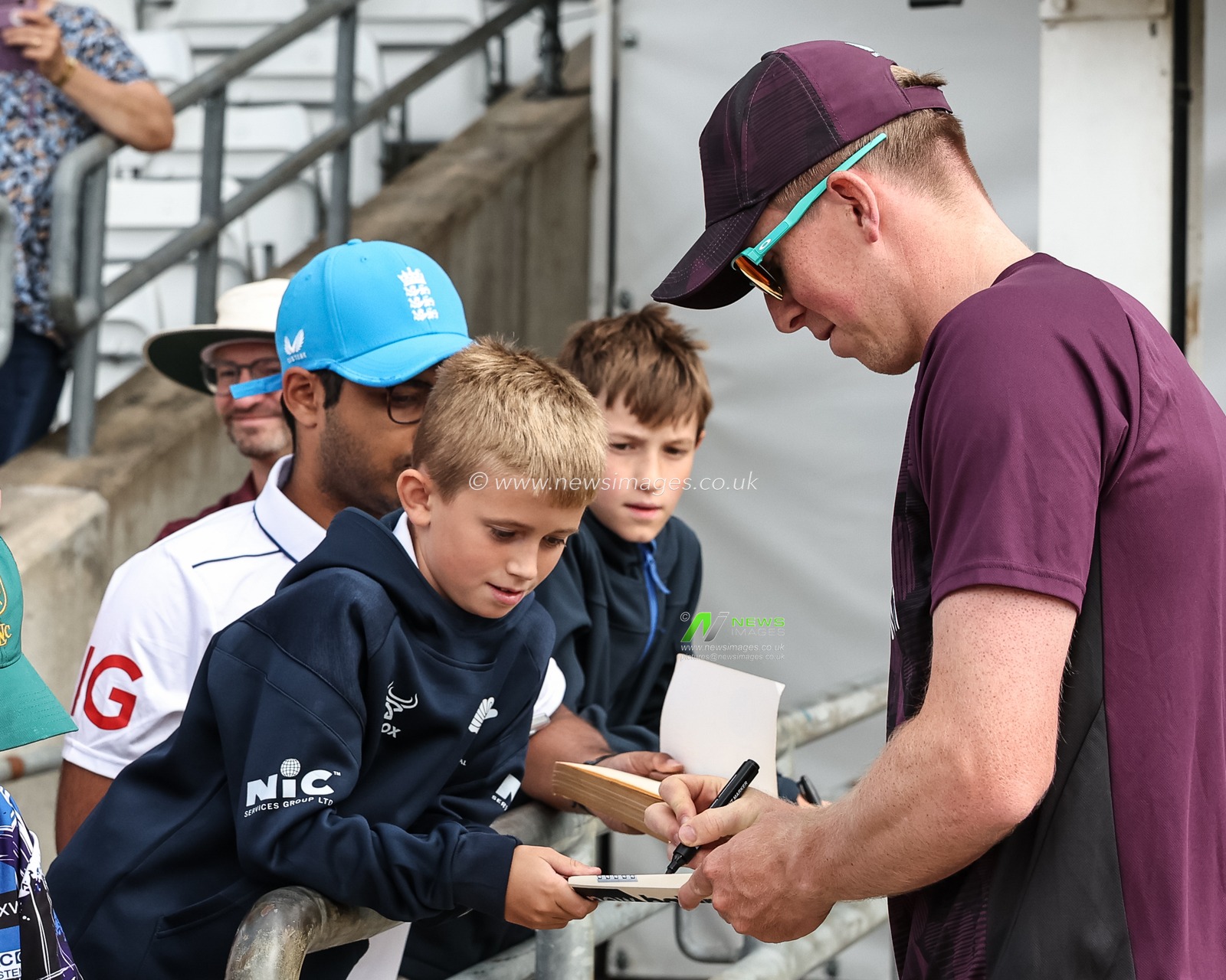 Zak Crawley of England signs a fans bat during the 1st Rothesay Test Match, Day 3 England vs India at Headingley Cricket Ground, Leeds, United Kingdom, 22nd June 2025

(Photo by Mark Cosgrove/News Images)