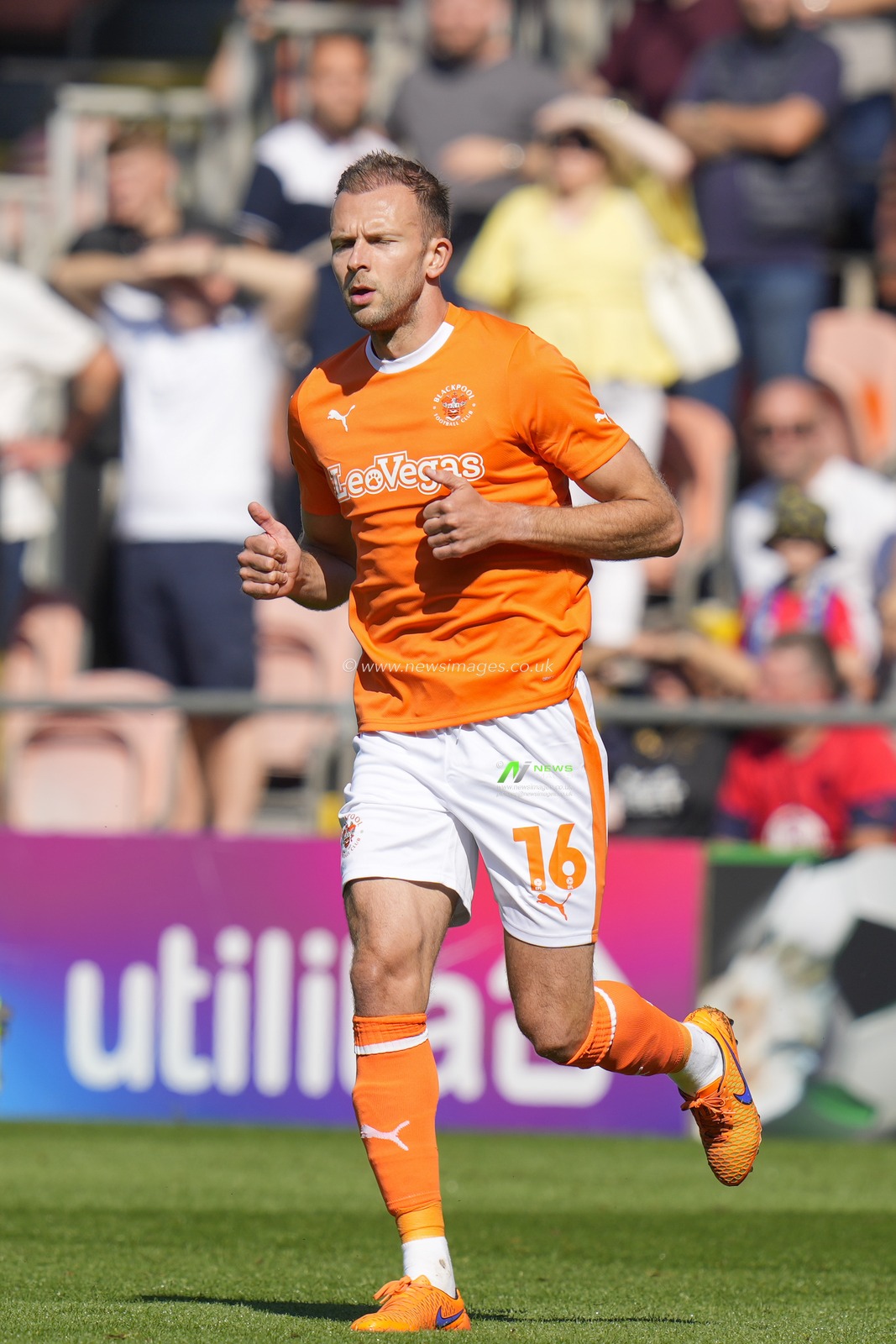 Jordan Rhodes #16 of Blackpool during the Sky Bet League 1 match Blackpool vs Wigan Athletic at Bloomfield Road, Blackpool, United Kingdom, 2nd September 2023

(Photo by Steve Flynn/News Images)