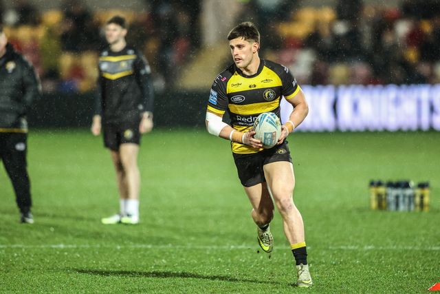 Scott Galeano of York Knights in the pre-game warm up during the Betfred Super League Round 1 match York Knights vs Hull KR at LNER Community Stadium, Lincoln, United Kingdom on 12 February 2026

(Photo by Alfie Cosgrove/News Images)