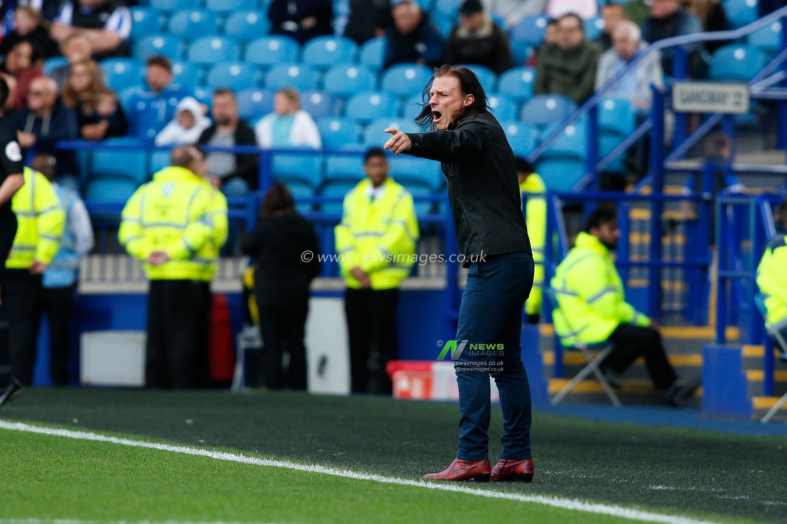 Gareth Ainsworth manager of Wycombe Wanderers during the Sky Bet League 1 match Sheffield Wednesday vs Wycombe Wanderers at Hillsborough, Sheffield, United Kingdom, 24th September 2022

(Photo by Ben Early/News Images)