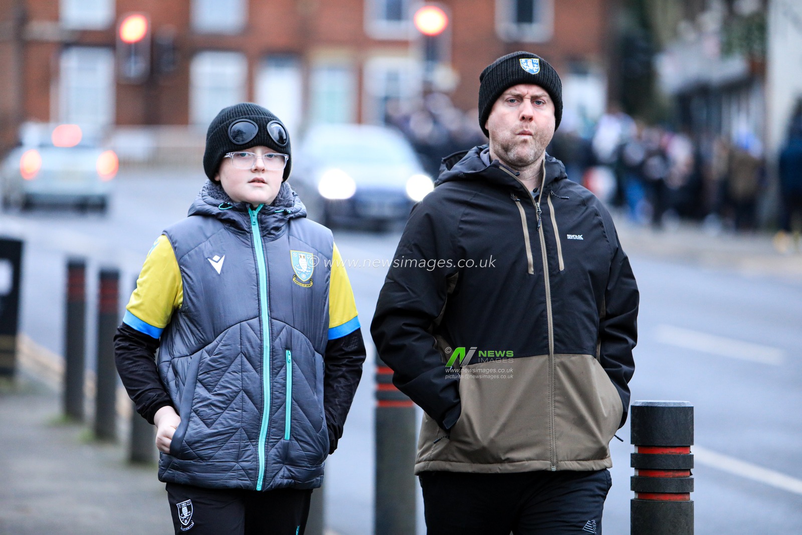 Sheffield Wednesday fan arriving ahead of the Sky Bet Championship match Sheffield Wednesday vs Luton Town at Hillsborough, Sheffield, United Kingdom, 1st February 2025

(Photo by Jorge Horsted/News Images)