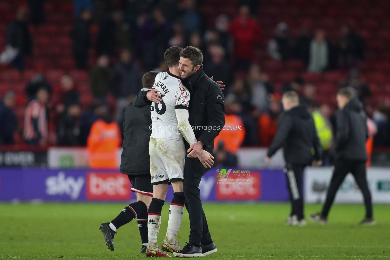 Darragh Lenihan #26 of Middlesbrough and Michael Carrick Manager of Middlesbrough embrace after the Sky Bet Championship match Sheffield United vs Middlesbrough at Bramall Lane, Sheffield, United Kingdom, 15th February 2023

(Photo by Gareth Evans/News Images)