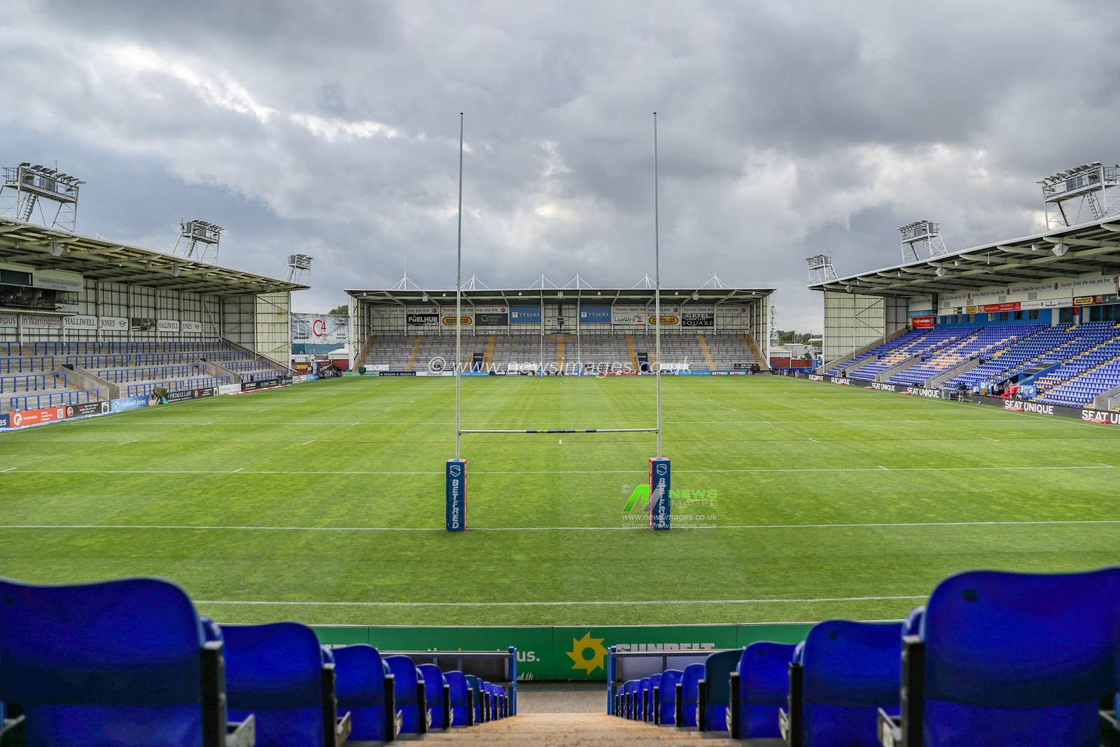 A general view of the Halliwell Jones Stadium during the Betfred Super League Round 20 match Warrington Wolves vs Hull KR at Halliwell Jones Stadium, Warrington, United Kingdom, 2nd August 2024

(Photo by Alfie Cosgrove/News Images)