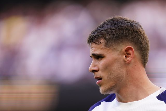 Micky van de Ven of Tottenham Hotspur during the Premier League match Tottenham Hotspur vs Brighton & Hove Albion at Tottenham Hotspur Stadium, London, United Kingdom on 18 April 2026

(Photo by Harvey Murphy/News Images)