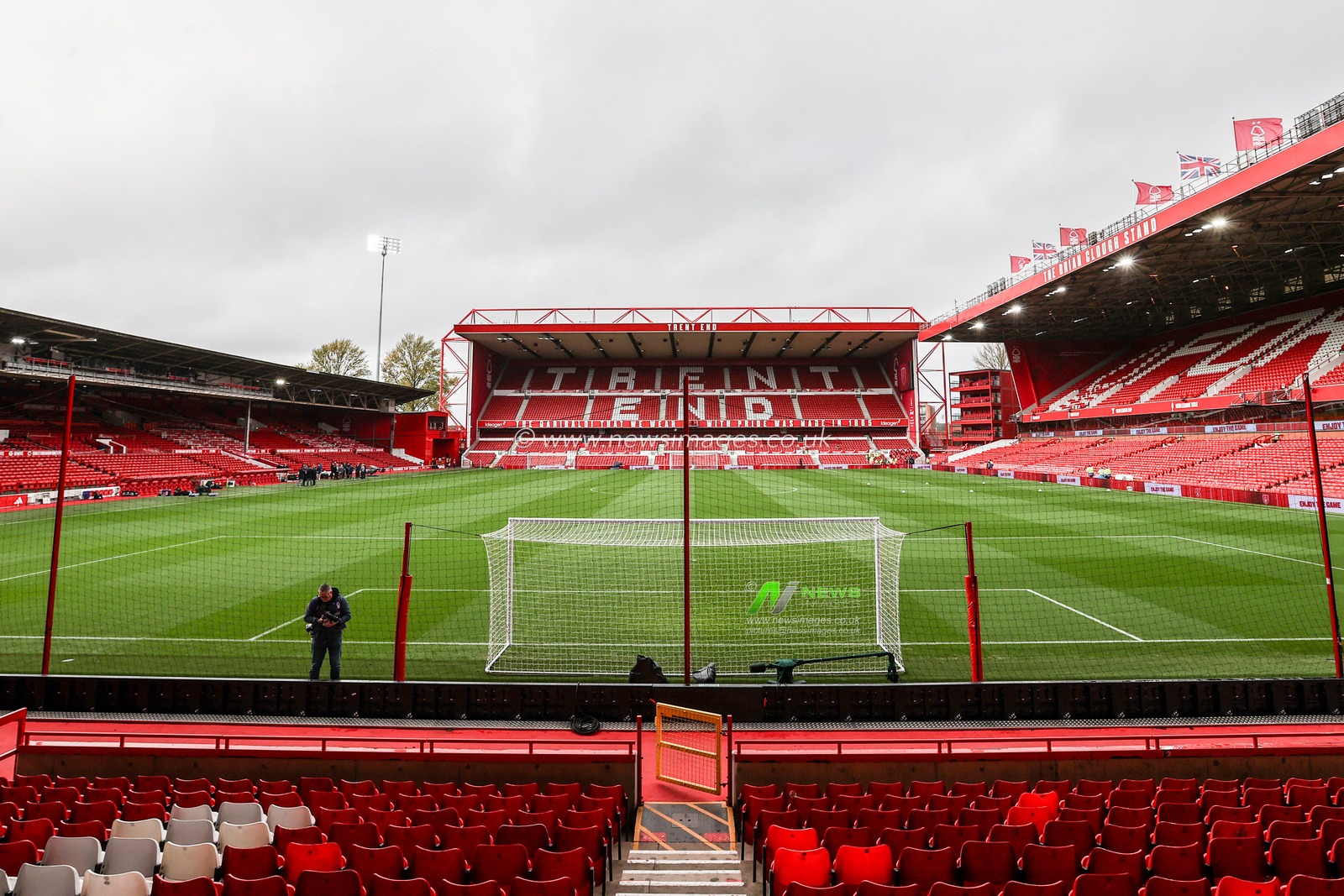 A general view of the City Ground ahead of the Premier League match Nottingham Forest vs Leeds United at City Ground, Nottingham, United Kingdom, 9th November 2025

(Photo by Alfie Cosgrove/News Images)

*** GER AUT SUI OUT ***
