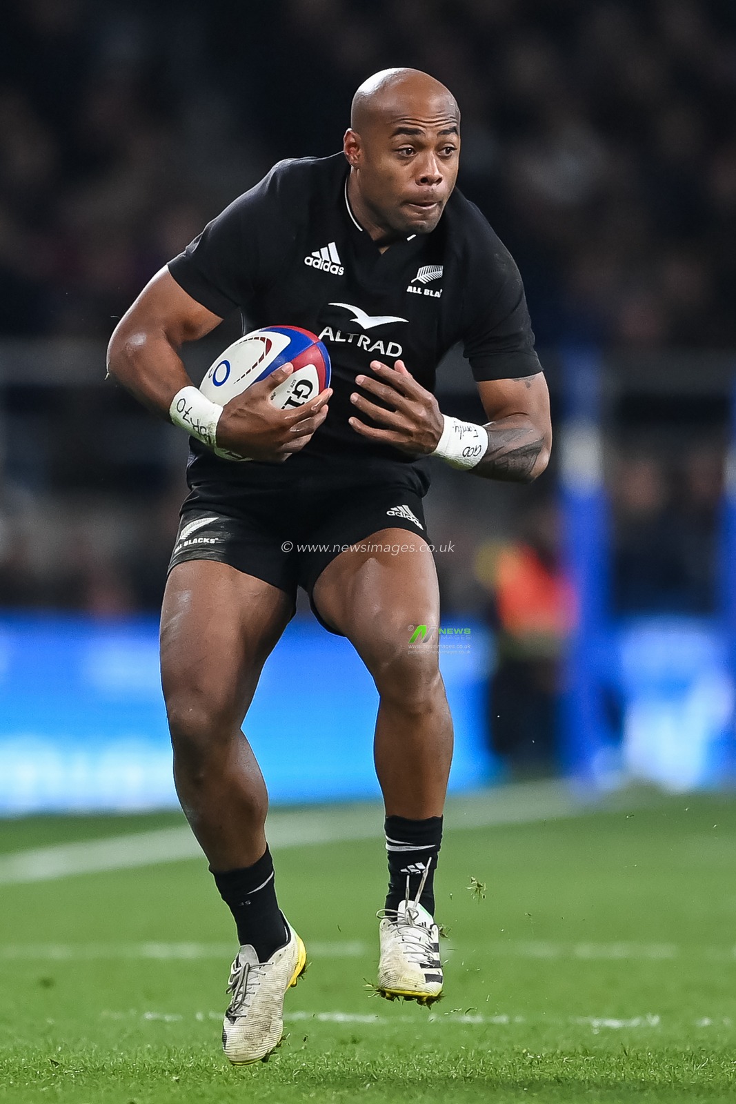 Mark Telea of New Zealand in action during the Autumn internationals match England vs New Zealand at Twickenham Stadium, Twickenham, United Kingdom, 19th November 2022

(Photo by Craig Thomas/News Images)
