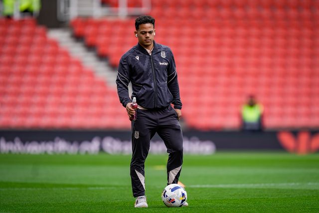 Million Manhoef of Stoke City juggles the ball prior to kick off during the Sky Bet Championship match Stoke City vs Sheffield Wednesday at Bet365 Stadium, Stoke On Trent, United Kingdom on 03 April 2026

(Photo by Maynard Manyowa/News Images)