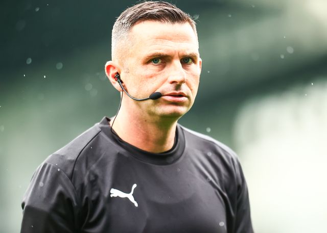 referee Michael Oliver in the pregame warmup session during the Pre-season friendly match Nottingham Forest vs Monaco at SMH Group Stadiumact Stadium, Chesterfield, United Kingdom, 19th July 2025

(Photo by Richard Bierton/News Images)