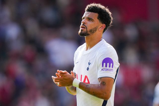 Dominic Solanke of Tottenham Hotspur applauds the fans after the final whistle  during the Premier League match Nottingham Forest vs Tottenham Hotspur at City Ground, Nottingham, United Kingdom on 05 September 2026

(Photo by Maynard Manyowa/News Images)