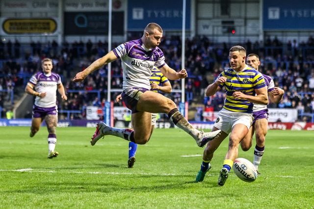 Max Jowitt of Wakefield Trinity kicks the ball out of play during the Betfred Super League Round 3 match Warrington Wolves vs Wakefield Trinity at The Halliwell Jones Stadium, Warrington, United Kingdom on 28 February 2026

(Photo by Alfie Cosgrove/News Images)
