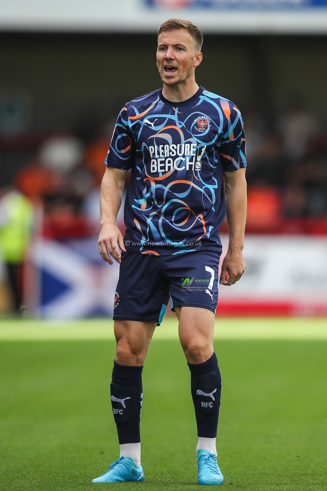 Lee Evans of Blackpool gives his teammates instructions during the Sky Bet League 1 match Crawley Town vs Blackpool at Broadfield Stadium, Crawley, United Kingdom, 10th August 2024

(Photo by Gareth Evans/News Images)