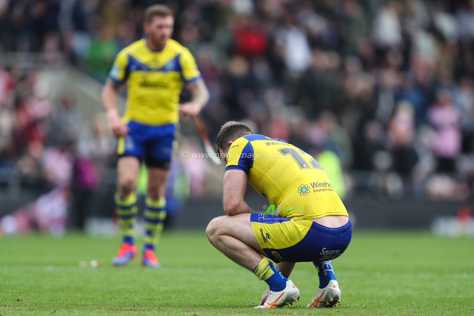 A dejected Lachlan Fitzgibbon of Warrington Wolves reacts to his team's loss after the Betfred Super League Round 8 match Leigh Leopards vs Warrington Wolves at Leigh Sports Village, Leigh, United Kingdom, 19th April 2025

(Photo by Gareth Evans/News Images)