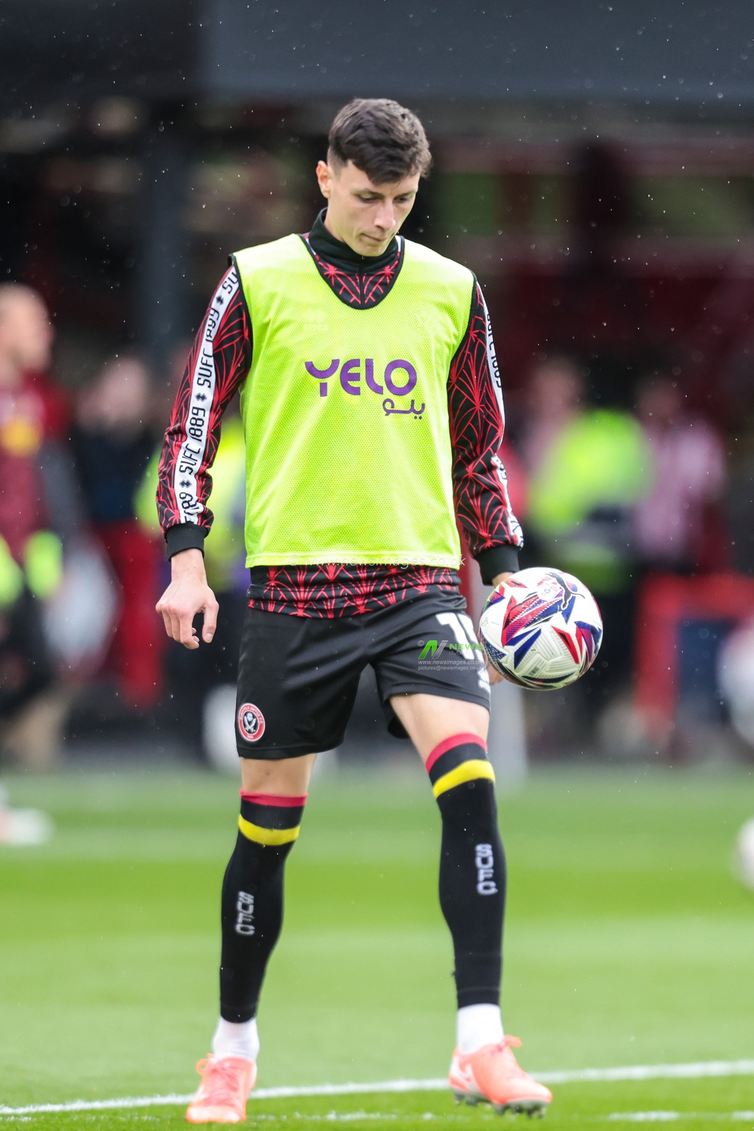 Harrison Burrows of Sheffield United in the pregame warmup session during the Sky Bet Championship match Sheffield United vs Cardiff City at Bramall Lane, Sheffield, United Kingdom, 18th April 2025

(Photo by Richard Bierton/News Images)