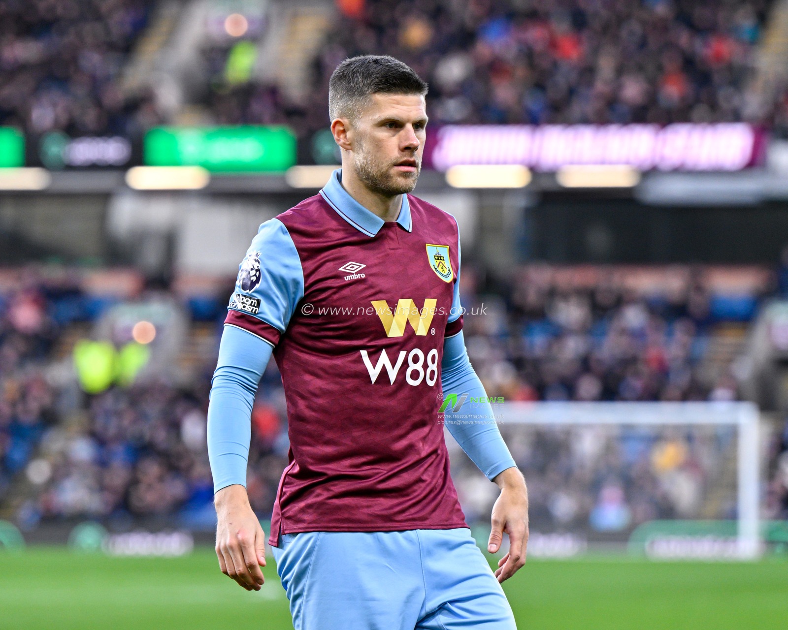JÃ³hann GuÃ°mundsson of Burnley, during the Premier League match Burnley vs Fulham at Turf Moor, Burnley, United Kingdom, 3rd February 2024

(Photo by Cody Froggatt/News Images)