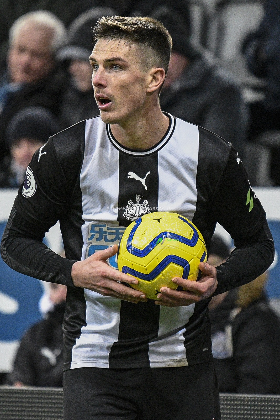 1st February 2020, St. James's Park, Newcastle, England; Premier League, Newcastle United v Norwich City : Ciaran Clark (2) of Newcastle United in action