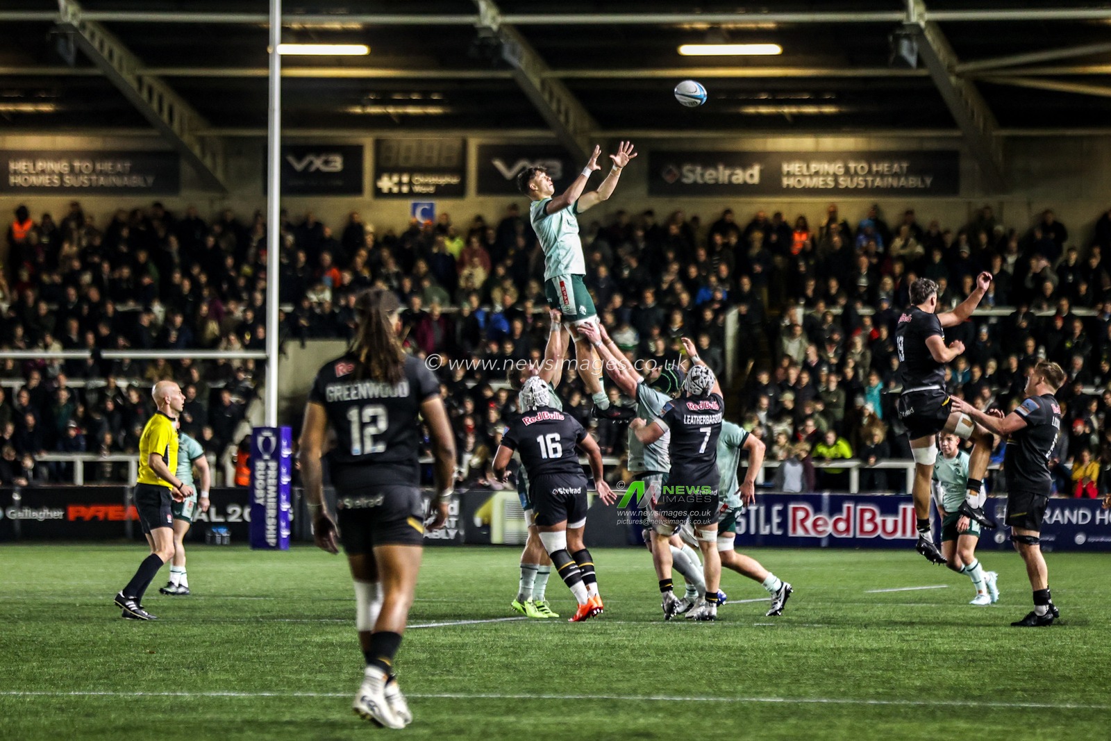 Harry Palmer of Leicester Tigers jumps up to win the high ball during the Premiership Rugby Cup match Newcastle Red Bulls vs Leicester Tigers at Kingston Park, Newcastle, United Kingdom, 31st October 2025

(Photo by Alfie Cosgrove/News Images)

*** GER AUT SUI OUT ***