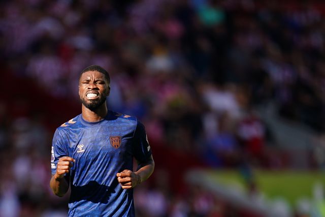 Kevin Danso of Sunderland during the Premier League match Brentford vs Sunderland at GTECH Community Stadium, London, United Kingdom on 05 September 2026

(Photo by Harvey Murphy/News Images)
