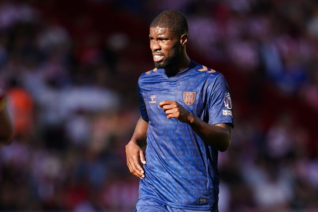 Kevin Danso of Sunderland during the Premier League match Brentford vs Sunderland at GTECH Community Stadium, London, United Kingdom on 05 September 2026

(Photo by Harvey Murphy/News Images)