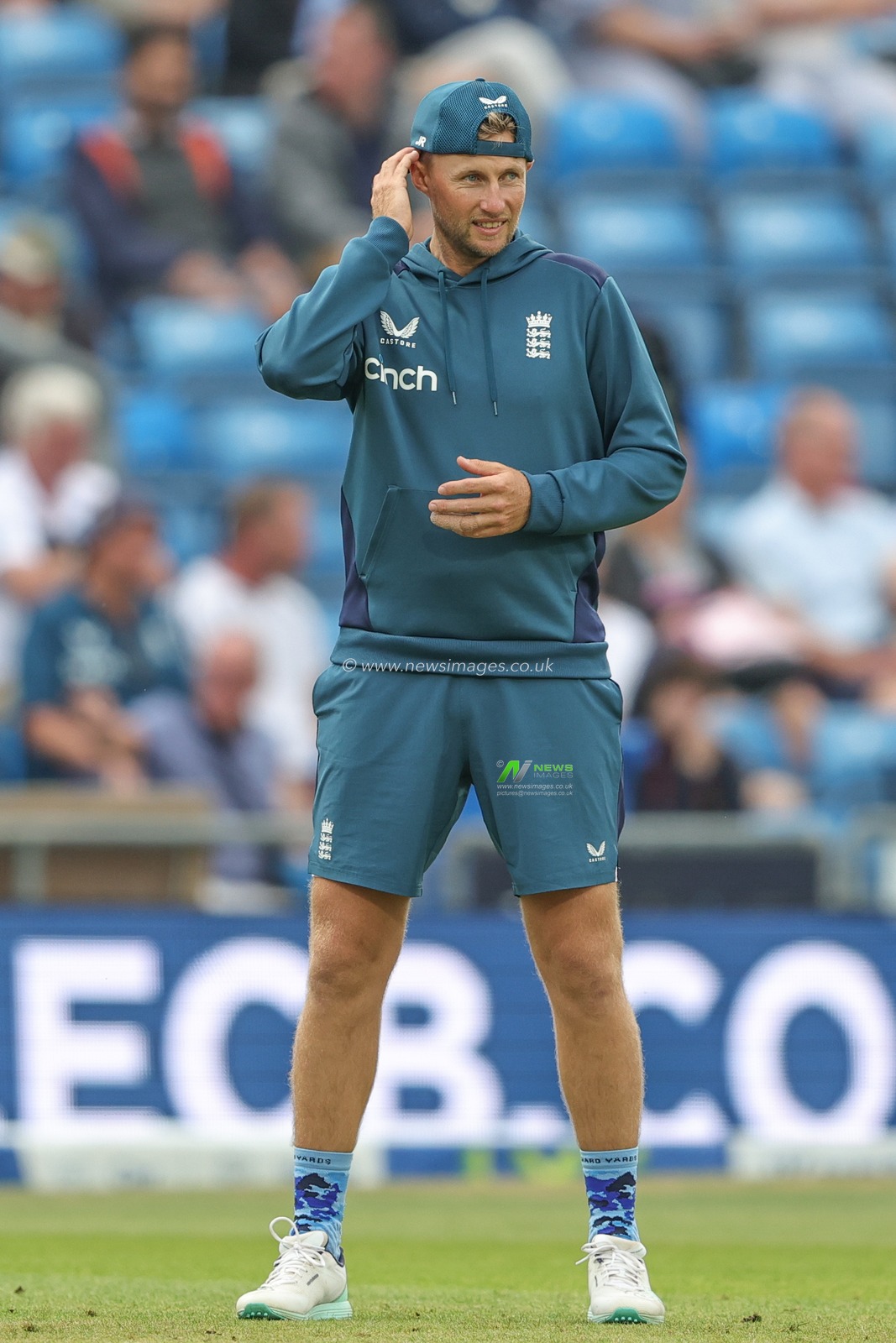 Joe Root of England during the LV= Insurance Ashes Third Test Series Day 3 England v Australia at Headingley Stadium, Leeds, United Kingdom, 8th July 2023

(Photo by Mark Cosgrove/News Images)