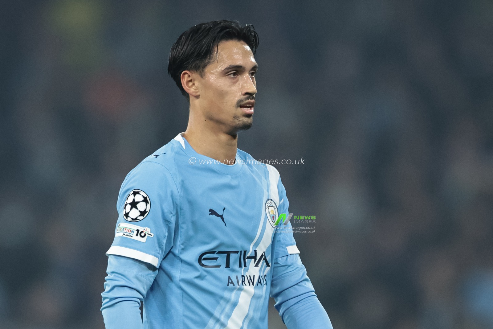 Tijjani Reijnders of Manchester City during the UEFA Champions League Matchday 4 of 8 Manchester City vs Borussia Dortmund at the City of Manchester Stadium, Manchester, United Kingdom, 5th November 2025

(Photo by Mark Cosgrove/News Images)

*** GER AUT SUI OUT ***