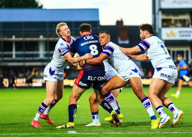 Alex Walmsley of St. Helens is tackled during the Betfred Super League round 21 match Wakefield Trinity vs St Helens at DIY Kitchens Stadium, Wakefield, United Kingdom, 8th August 2025

(Photo by Richard Bierton/News Images)