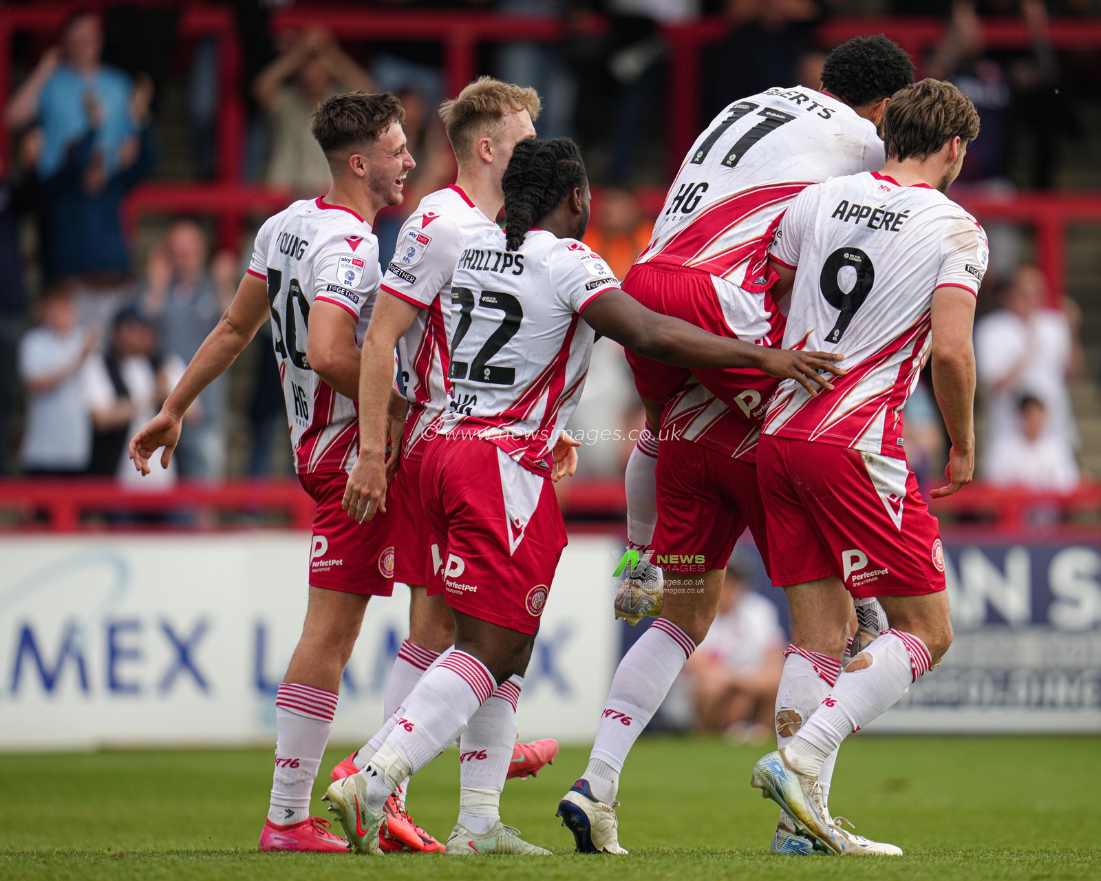 Stevenage celebrate late equaliser during the Sky Bet League 1 match Stevenage vs Rotherham United at Lamex Stadium, Stevenage, United Kingdom, 27th April 2025

(Photo by Harvey Murphy/News Images)