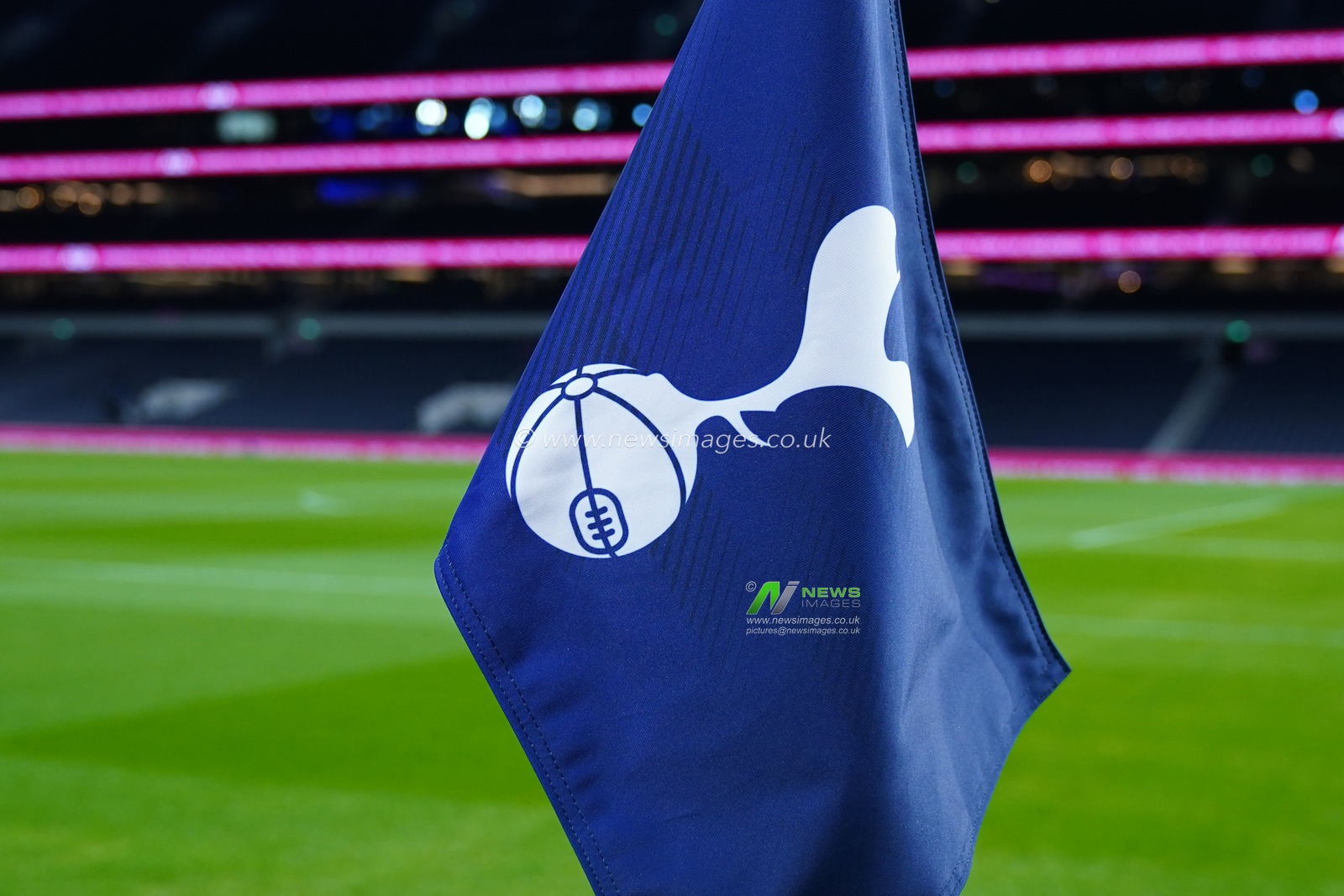 View of Tottenham Hotspur corner flag ahead of the Premier League match Tottenham Hotspur vs Fulham at Tottenham Hotspur Stadium, London, United Kingdom, 29th November 2025

(Photo by Harvey Murphy/News Images)

*** GER AUT SUI OUT ***