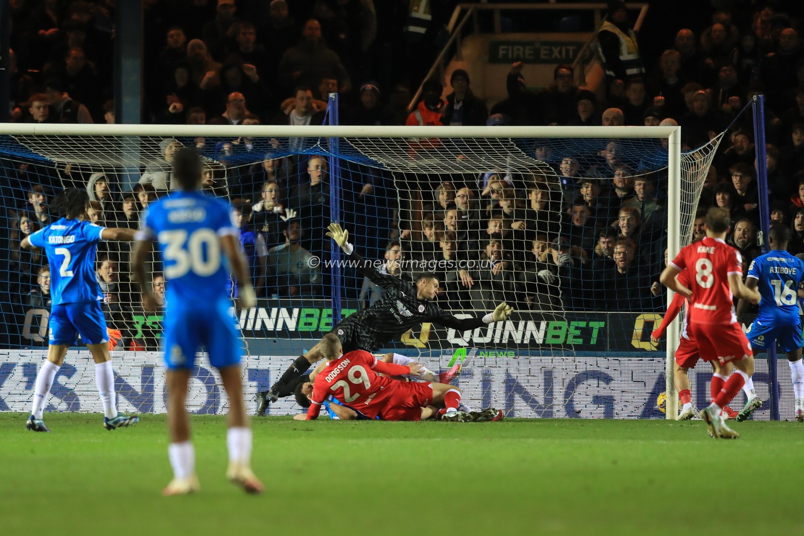 Jonson Clarke-Harris #9 of Peterborough United scores to make it 2-2 during the Sky Bet League 1 match Peterborough United vs Barnsley at Weston Homes Stadium, Peterborough, United Kingdom, 29th December 2023

(Photo by Alfie Cosgrove/News Images)