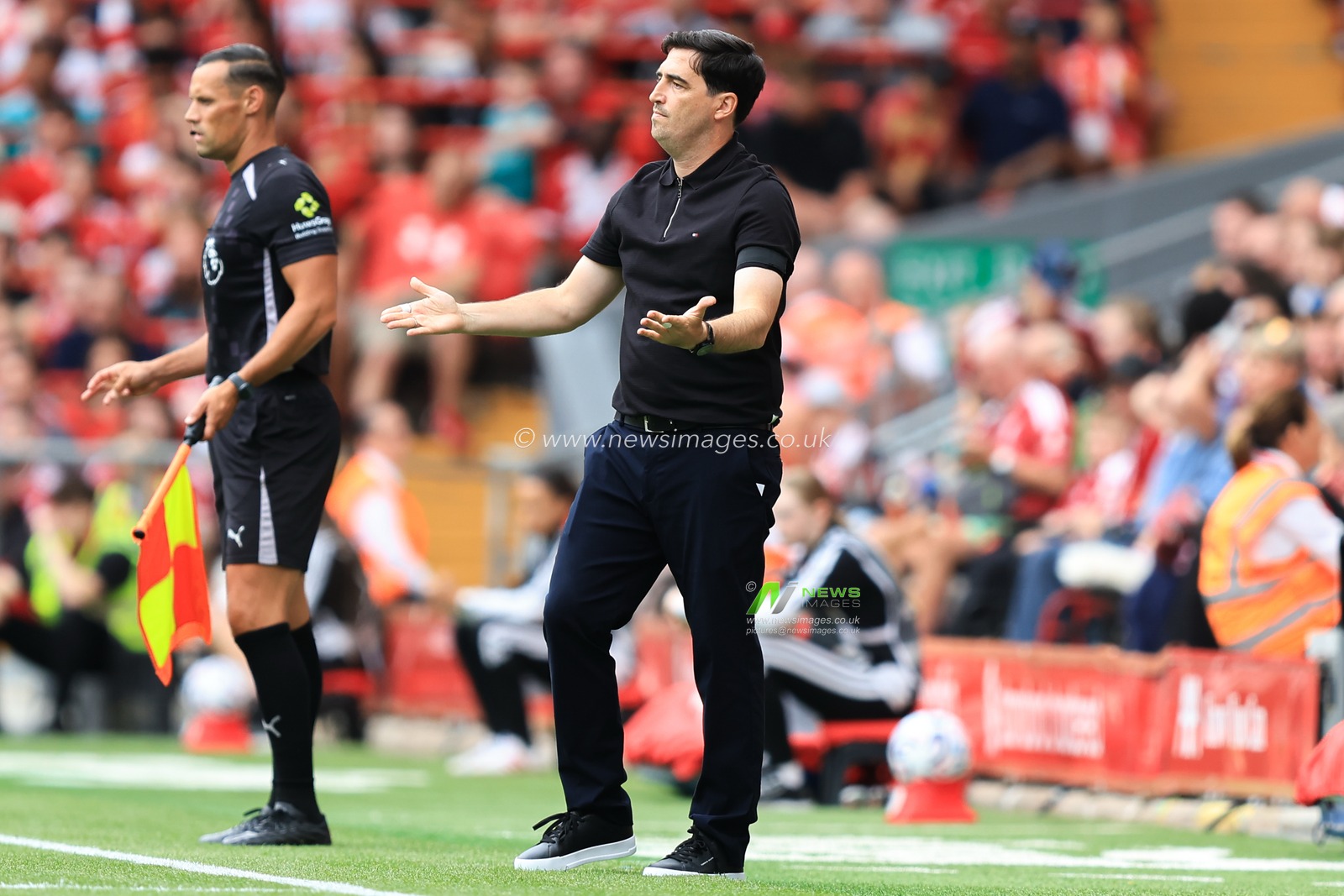 Liverpool manager Andoni Iraola during the pre-season friendly match Liverpool vs Monaco at Anfield, Liverpool, United Kingdom on 09 August 2026

(Photo by Jorge Horsted/News Images)