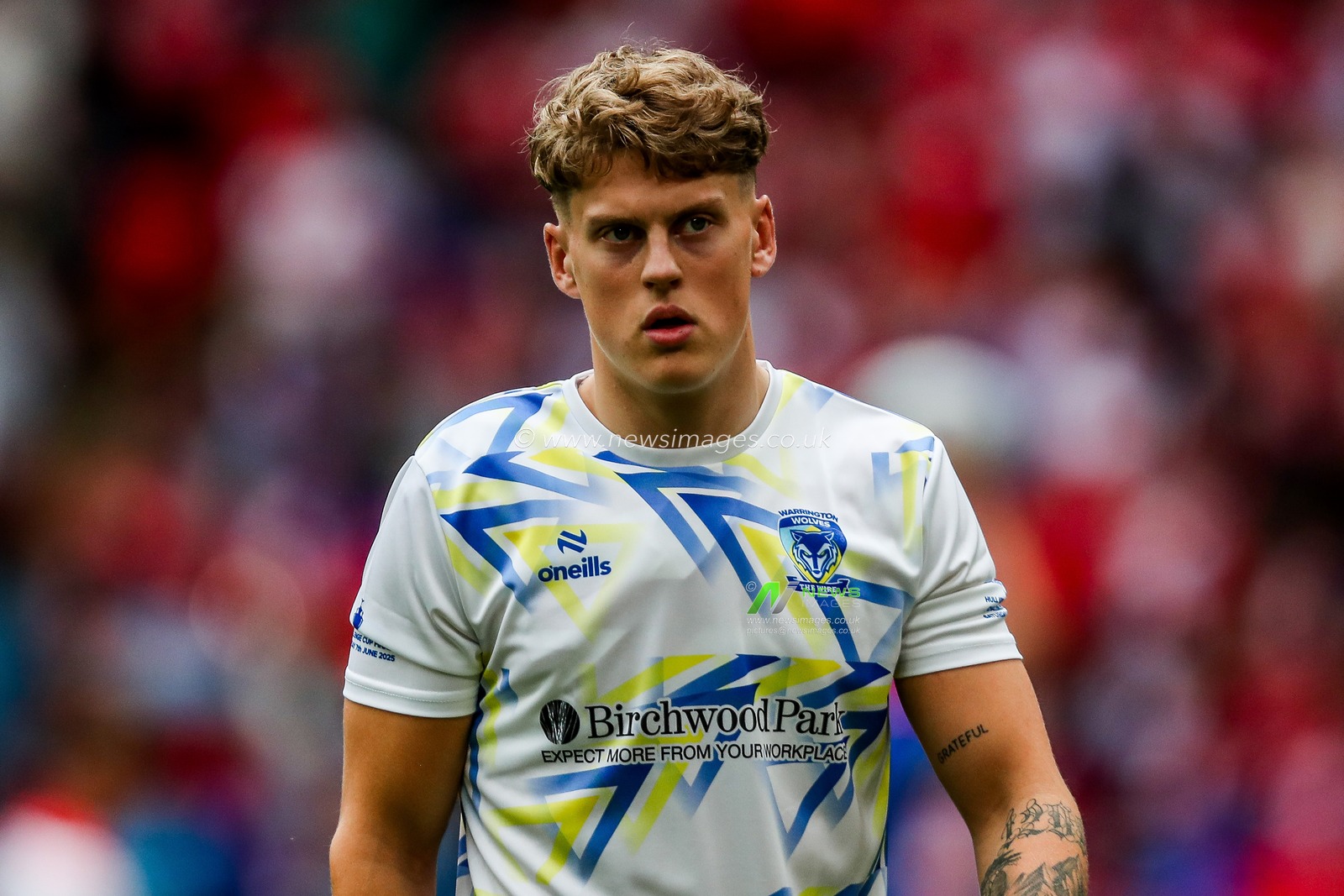 Arron Lindop Warrington Wolves warms up prior to the Betfred Challenge Cup Final Warrington Wolves vs Hull KR at Wembley Stadium, London, United Kingdom, 7th June 2025

(Photo by Izzy Poles/News Images)