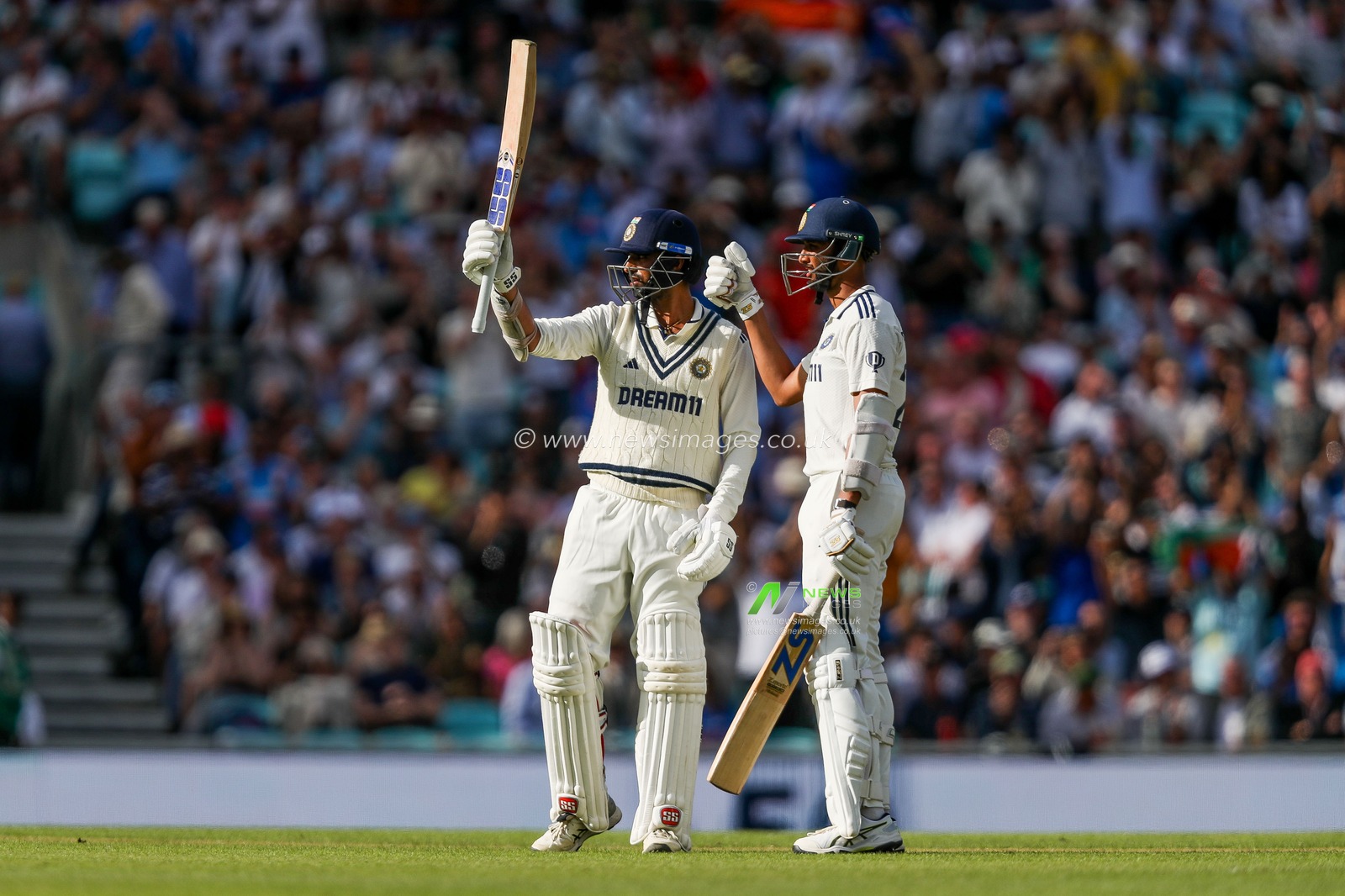 Washington Sundar of India celebrates a half century during the 5th Rothesay Test Match Day 3 England vs India at The Kia Oval, London, United Kingdom, 2nd August 2025

(Photo by Izzy Poles/News Images)