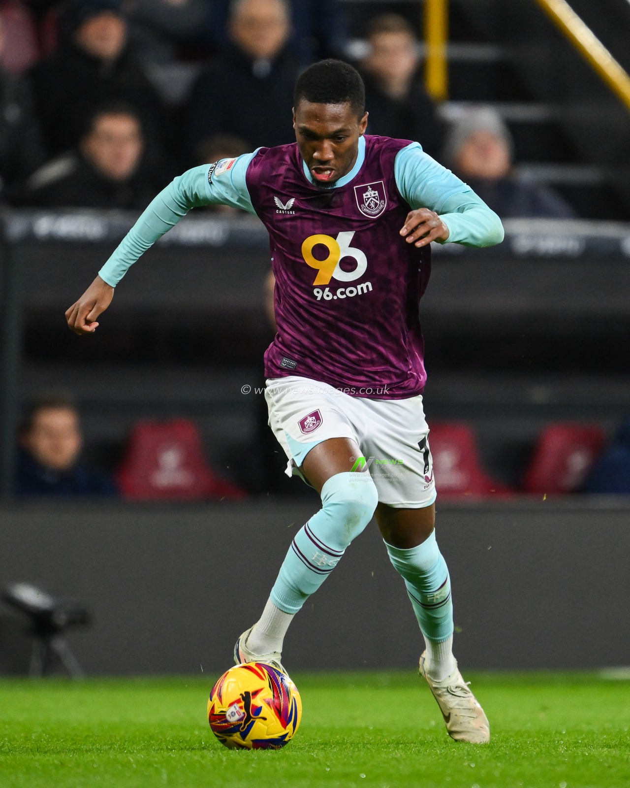 Jaidon Anthony of Burnley makes a break with the ball during the Sky Bet Championship match Burnley vs Coventry City at Turf Moor, Burnley, United Kingdom, 26th November 2024

(Photo by Craig Thomas/News Images)