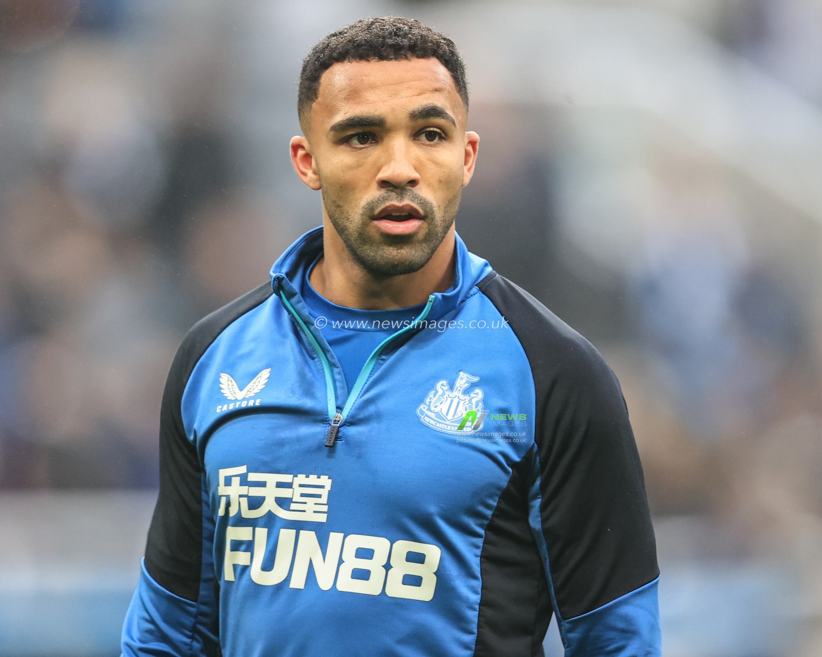 Callum Wilson #9 of Newcastle United during the pre-game warmup