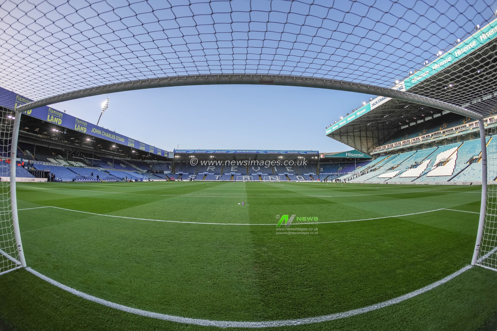 A general view of Elland Road from the goalmouth during the Premier League match Leeds United vs Sunderland at Elland Road, Leeds, United Kingdom on 03 March 2026

(Photo by Mark Cosgrove/News Images)