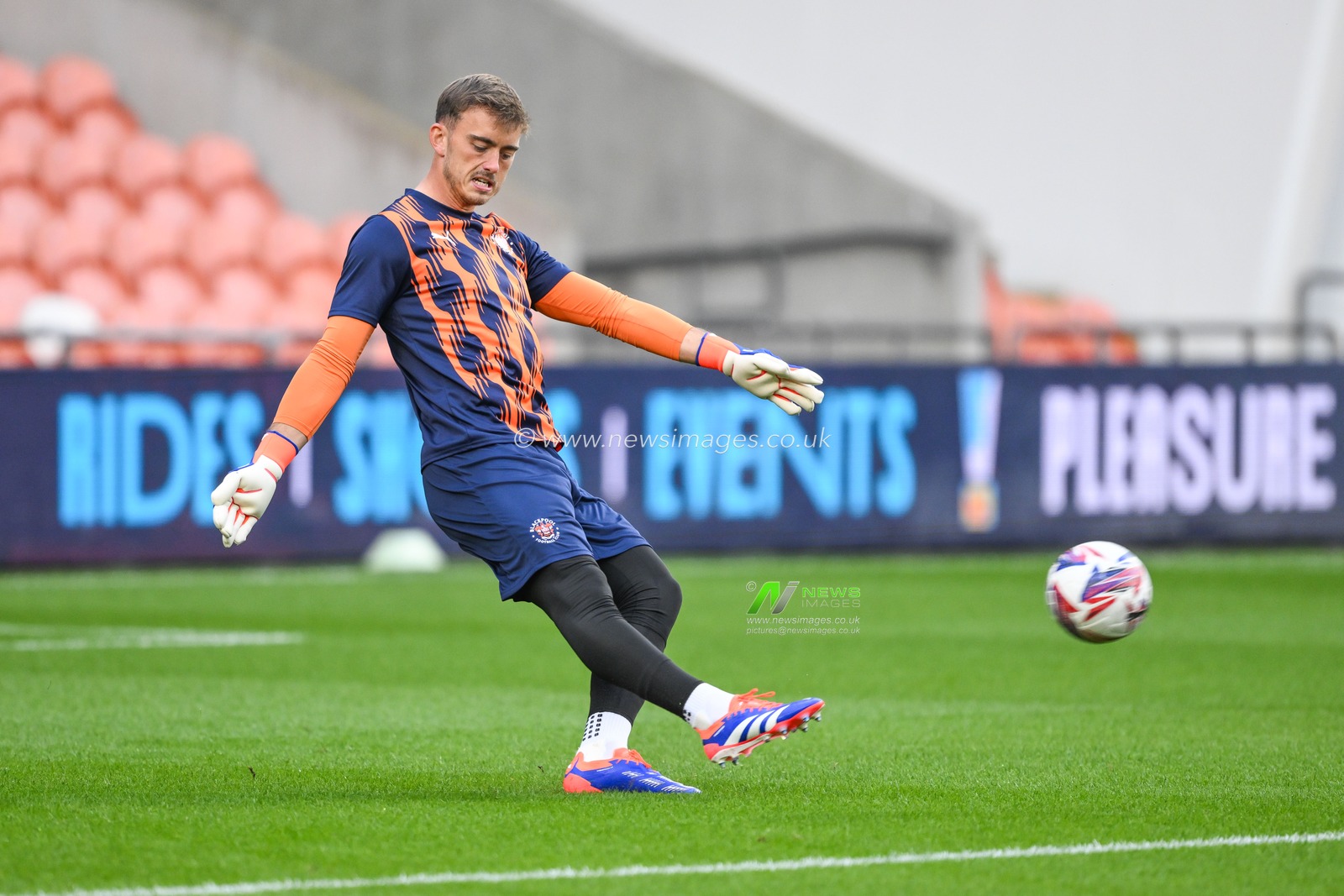 Harry Tyrer of Blackpool during the pre-game warmup ahead of the Bristol Street Motors Trophy match Blackpool vs Crewe Alexandra at Bloomfield Road, Blackpool, United Kingdom, 3rd September 2024

(Photo by Craig Thomas/News Images)