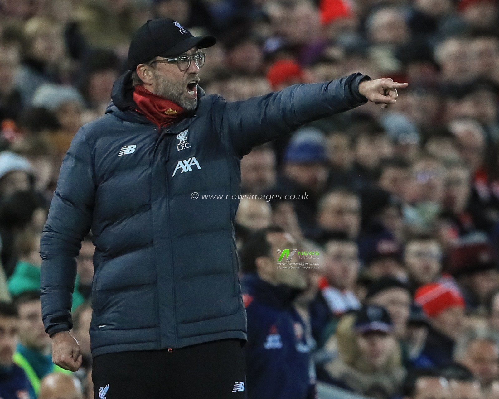 30th October 2019, Anfield, Liverpool, England; Carabao Cup, Liverpool v Arsenal : 
Jurgen Klopp manager of Liverpool gives his team instructions 

Credit: Mark Cosgrove/News Images