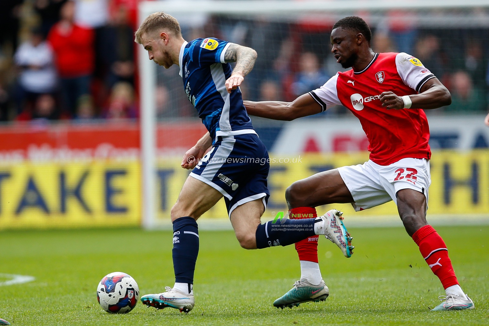 Riley McGree #8 of Middlesbrough and Hakeem Odoffin #22 of Rotherham United during the Sky Bet Championship match Rotherham United vs Middlesbrough at New York Stadium, Rotherham, United Kingdom, 1st May 2023

(Photo by Ben Early/News Images)