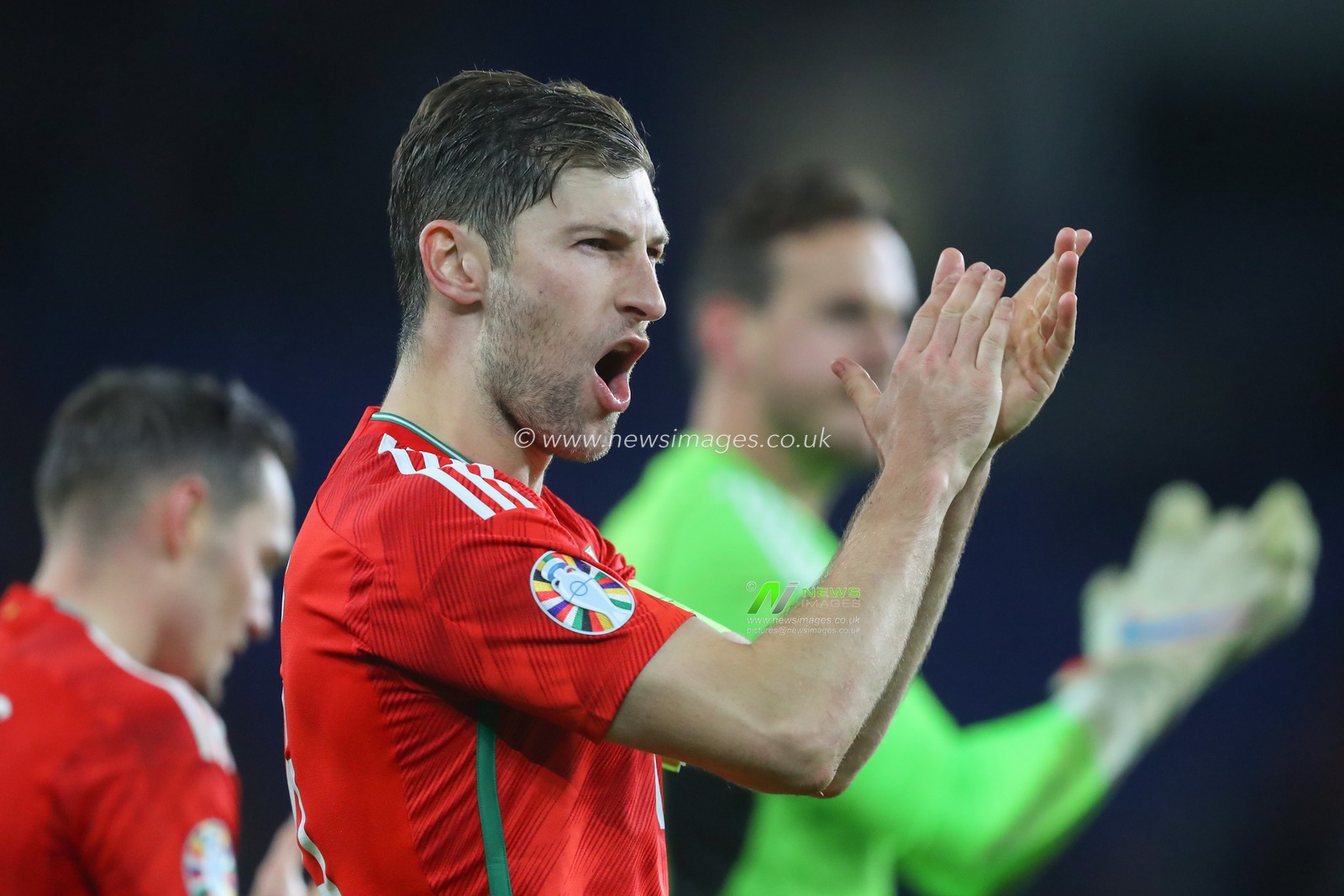 Ben Davies of Wales celebrates his teams win after the UEFA Euro 2024 Qualifiers match Wales vs Croatia at Cardiff City Stadium, Cardiff, United Kingdom, 15th October 2023

(Photo by Gareth Evans/News Images)