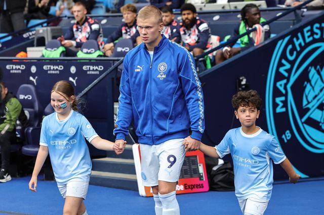 Erling Haaland of Manchester City walks out during the Premier League match Manchester City vs Coventry City at Etihad Stadium, Manchester, United Kingdom on 05 September 2026

(Photo by Mark Cosgrove/News Images)