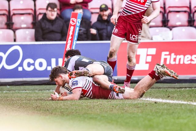 Jack Farrimond of Wigan Warriors goes over for a try during the Betfred Super League round 6 match Wigan Warriors vs Huddersfield Giants at The Brick Community Stadium, Wigan, United Kingdom on 28 March 2026

(Photo by Alfie Cosgrove/News Images)