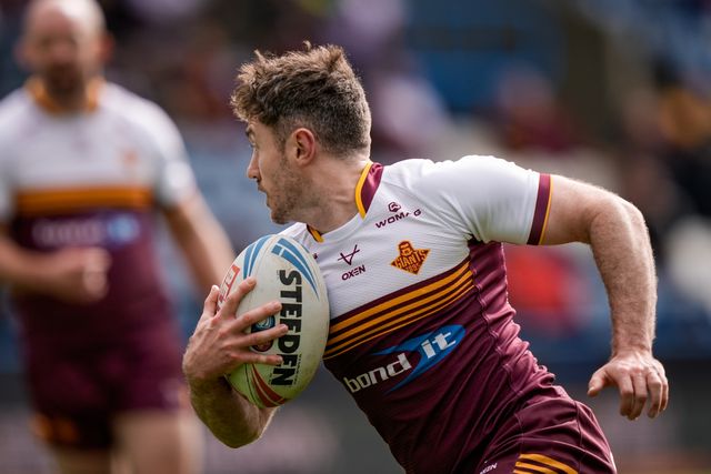 Adam Clune of Huddersfield Giants goes over for a try during the Betfred Super League round 7 match Huddersfield Giants vs York Knights at Accu Stadium, Huddersfield, United Kingdom on 04 April 2026

(Photo by Maynard Manyowa/News Images)