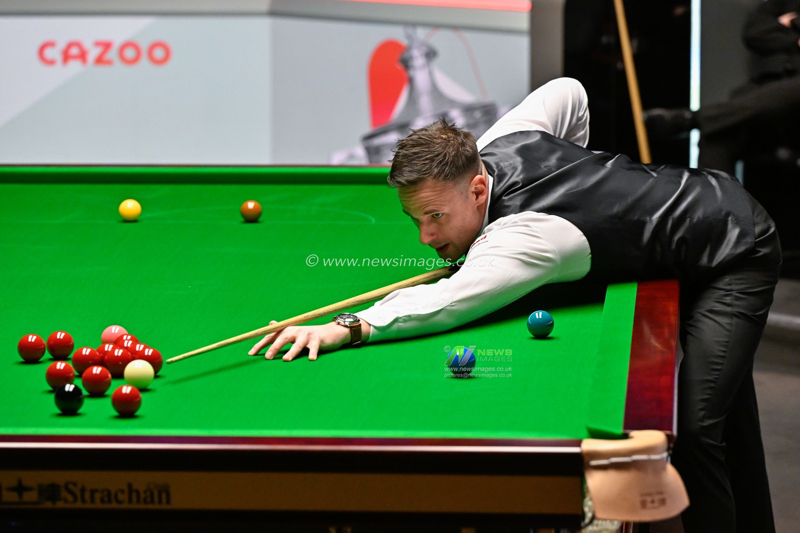David Gilbert takes a shot, during the Cazoo World Championships 2024 at Crucible Theatre, Sheffield, United Kingdom, 25th April 2024

(Photo by Cody Froggatt/News Images)